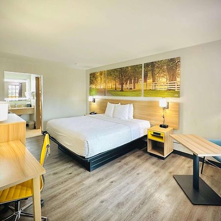 Days Inn By Wyndham Westend Alexandria,Va Washington Dc Area Buitenkant foto